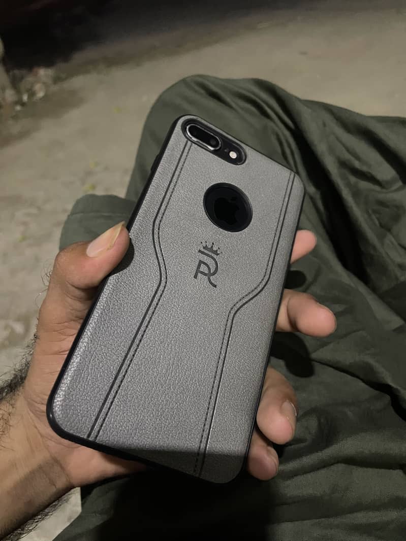 Apple iPhone 7 Plus 1