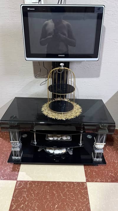 TV CONSOLE TABLE FOR SALE