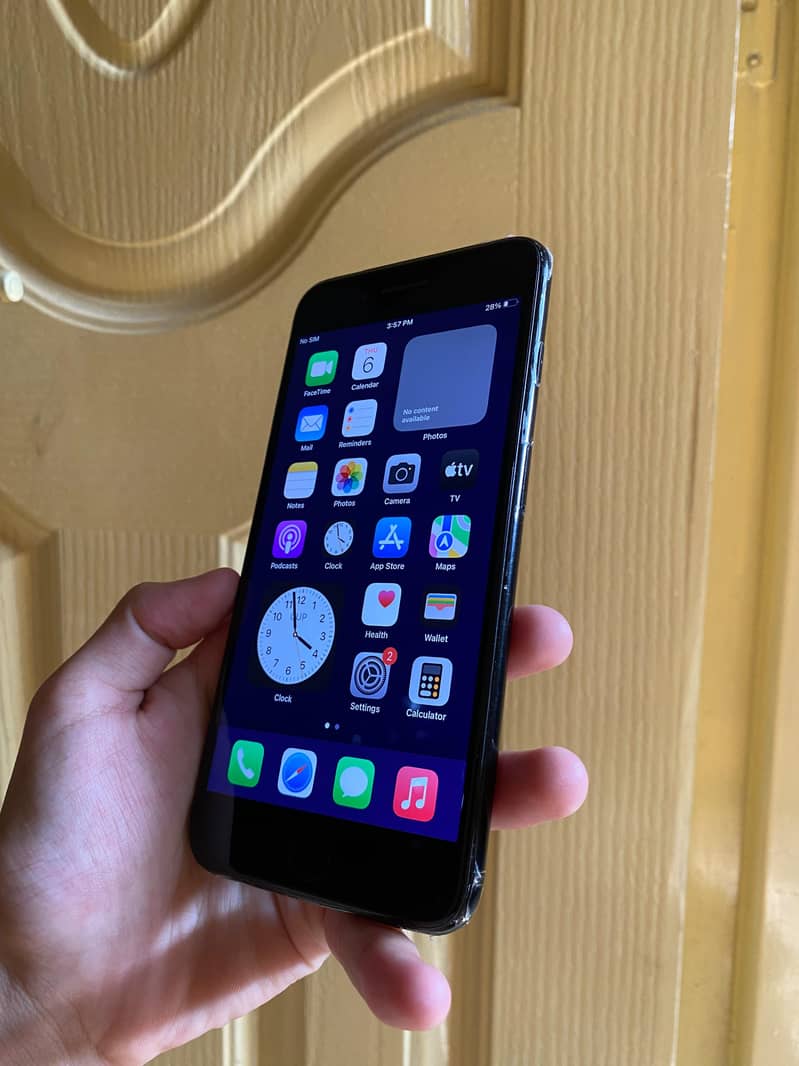 Apple iPhone 7 Plus 3