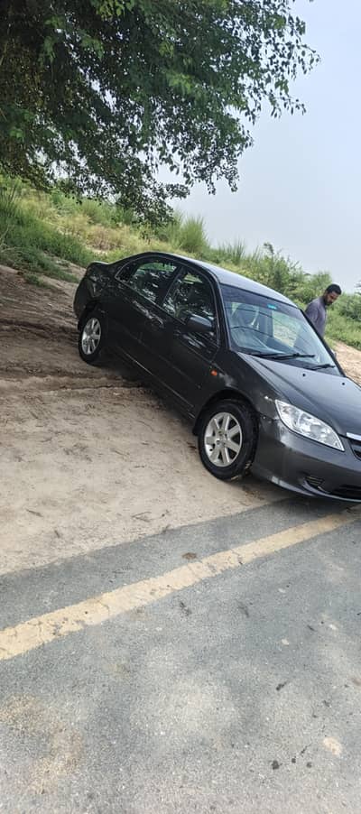 Honda Civic EXi 2005