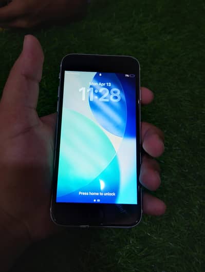 Apple iPhone SE 2020