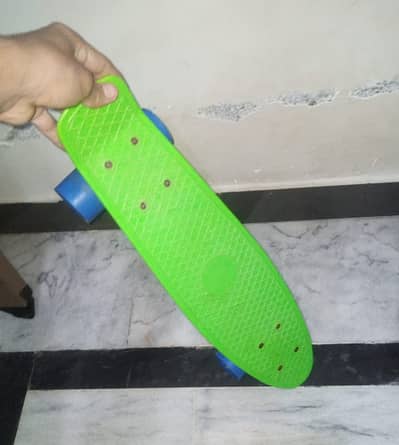 Used Skateboard | Durable Heavy-Duty Deck | 50KG Load Capacity SMOOTH