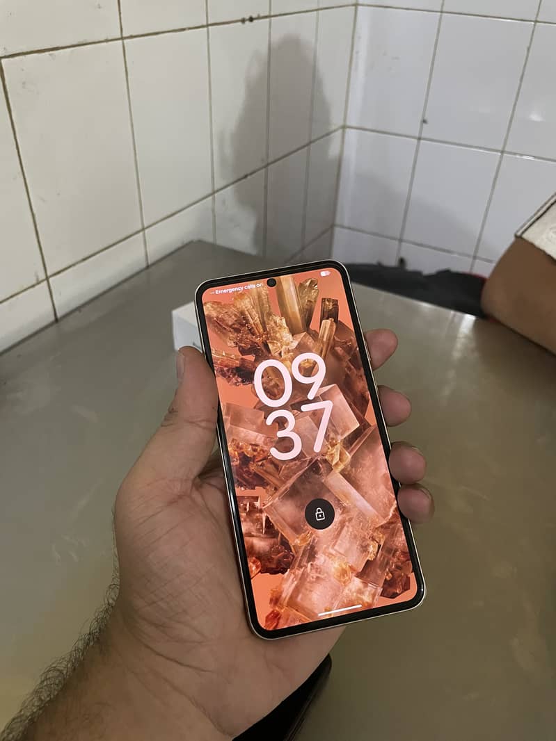Google Pixel 8 2