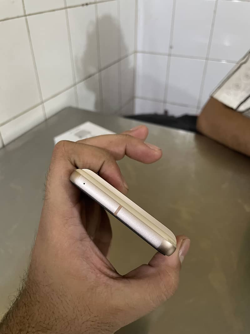 Google Pixel 8 6