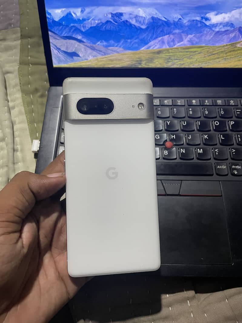 Google Pixel 7 4