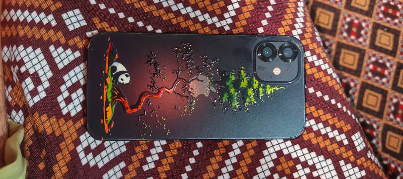 Apple iPhone 12 1