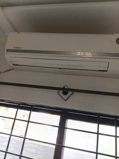 Dawlance split AC  1.5  TON