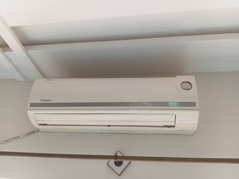 Dawlance split AC  1.5  TON 1