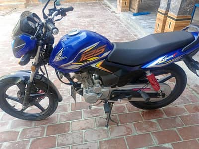 honda CB 125 f