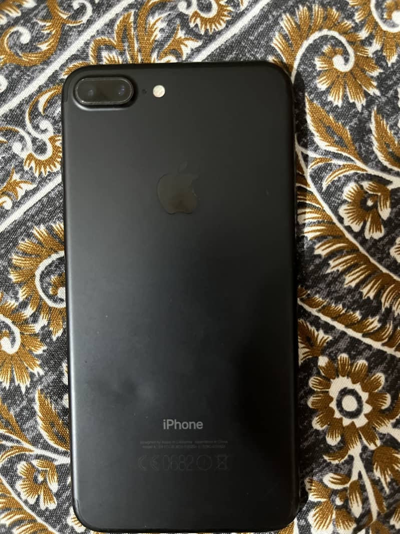 Apple iPhone 7 Plus 1