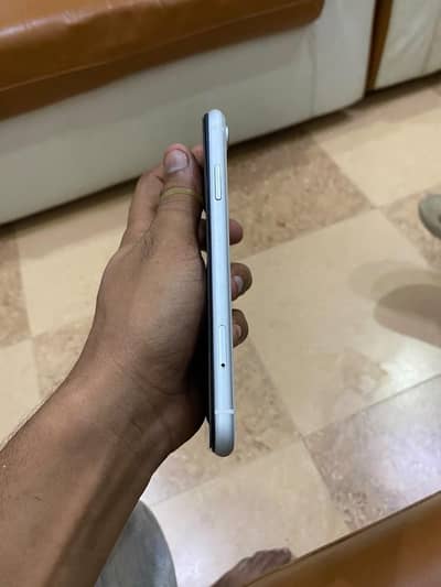 Apple iPhone XR