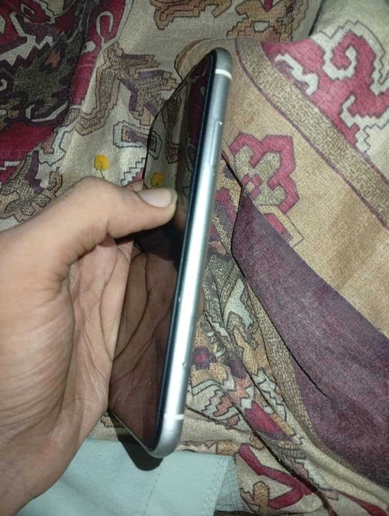 Apple iPhone 11 5