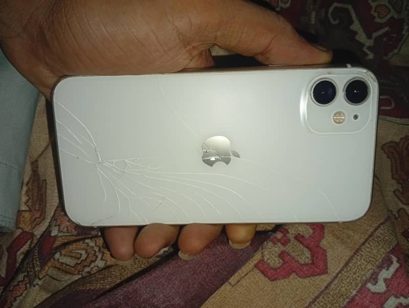 Apple iPhone 11 6
