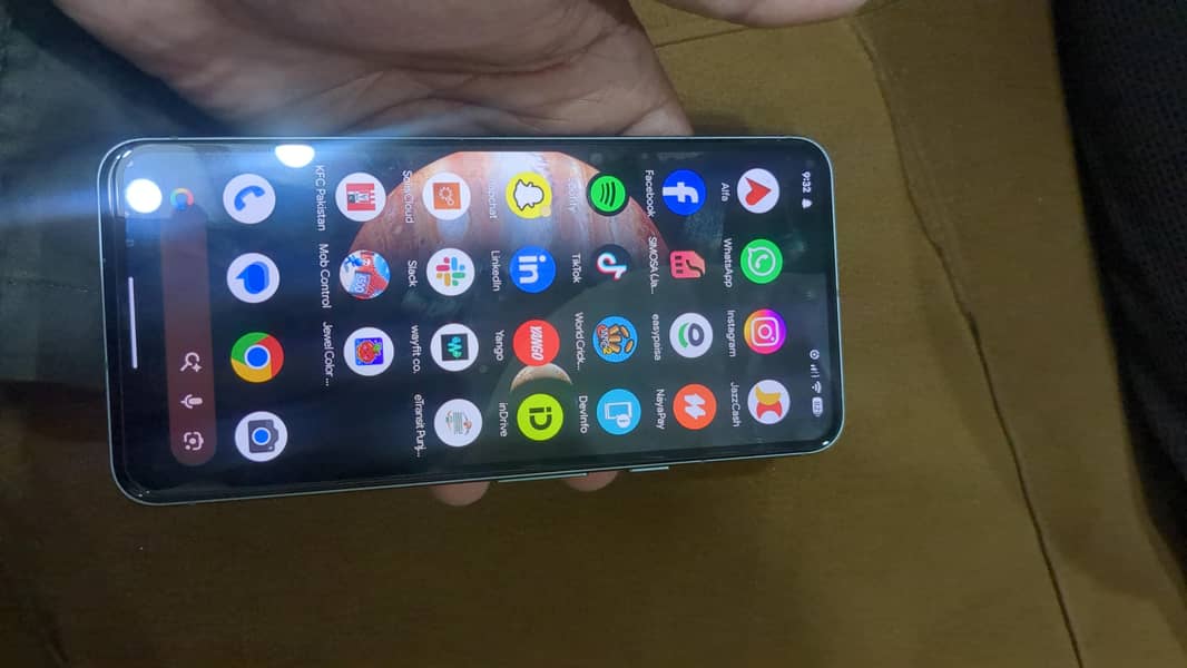 Google Pixel 8 1