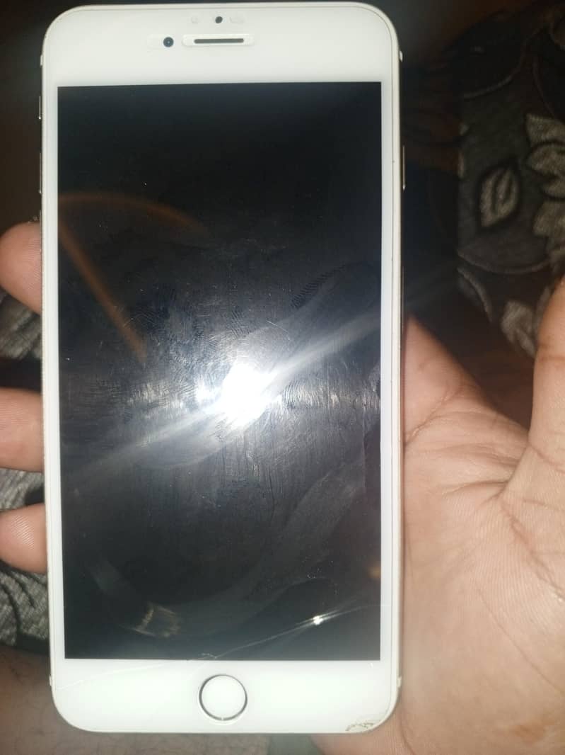 Apple iPhone 16 Plus 1