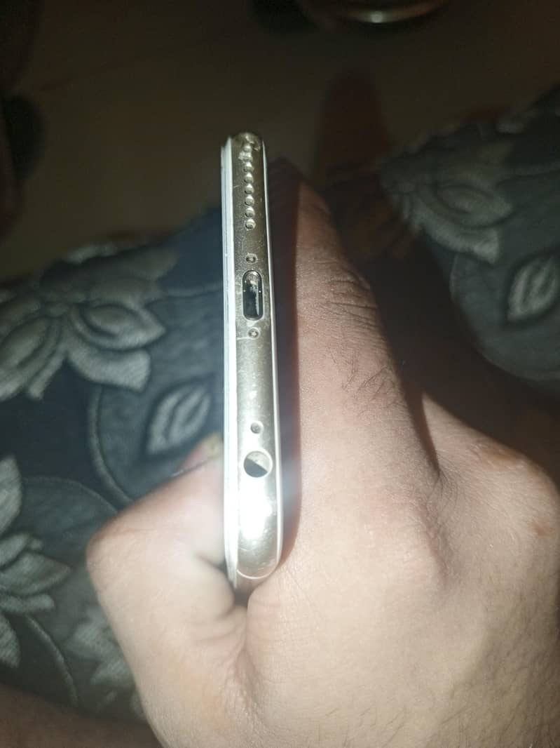 Apple iPhone 16 Plus 2