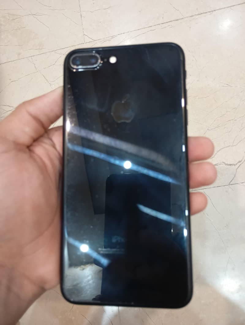 Apple iPhone 7 Plus 1
