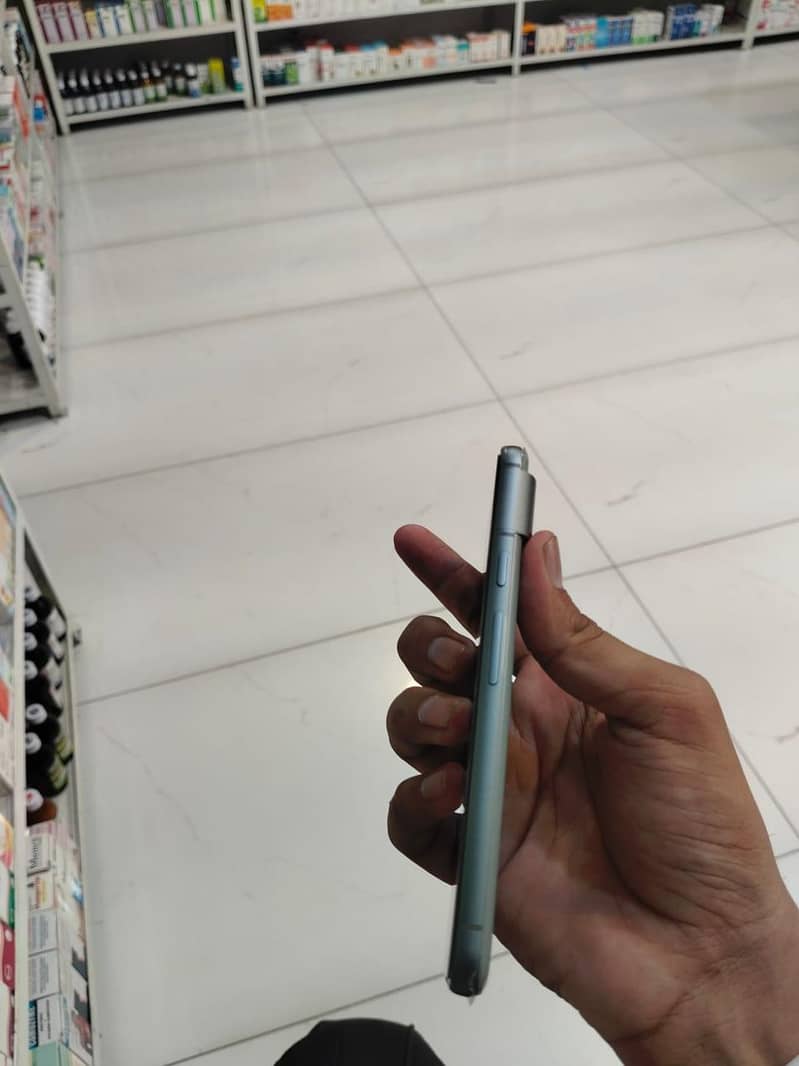 Google Pixel 8 3