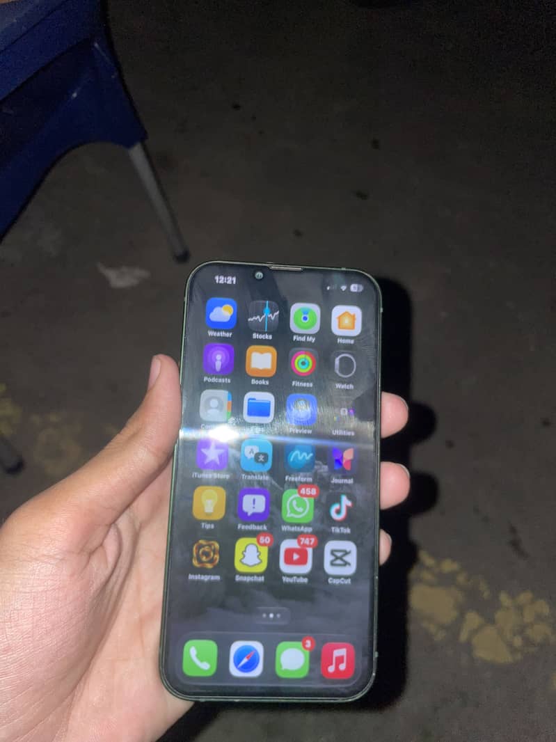 Apple iPhone 13 3