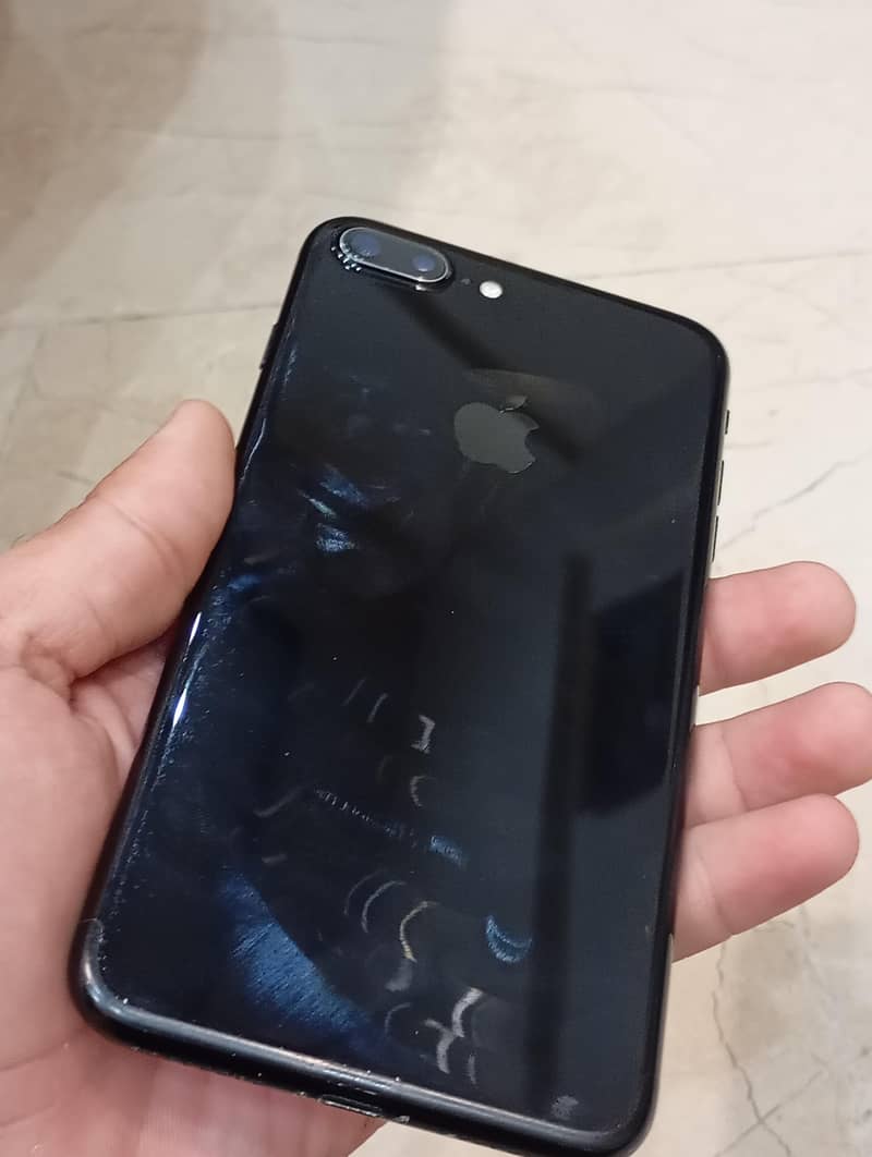 Apple iPhone 7 Plus 6