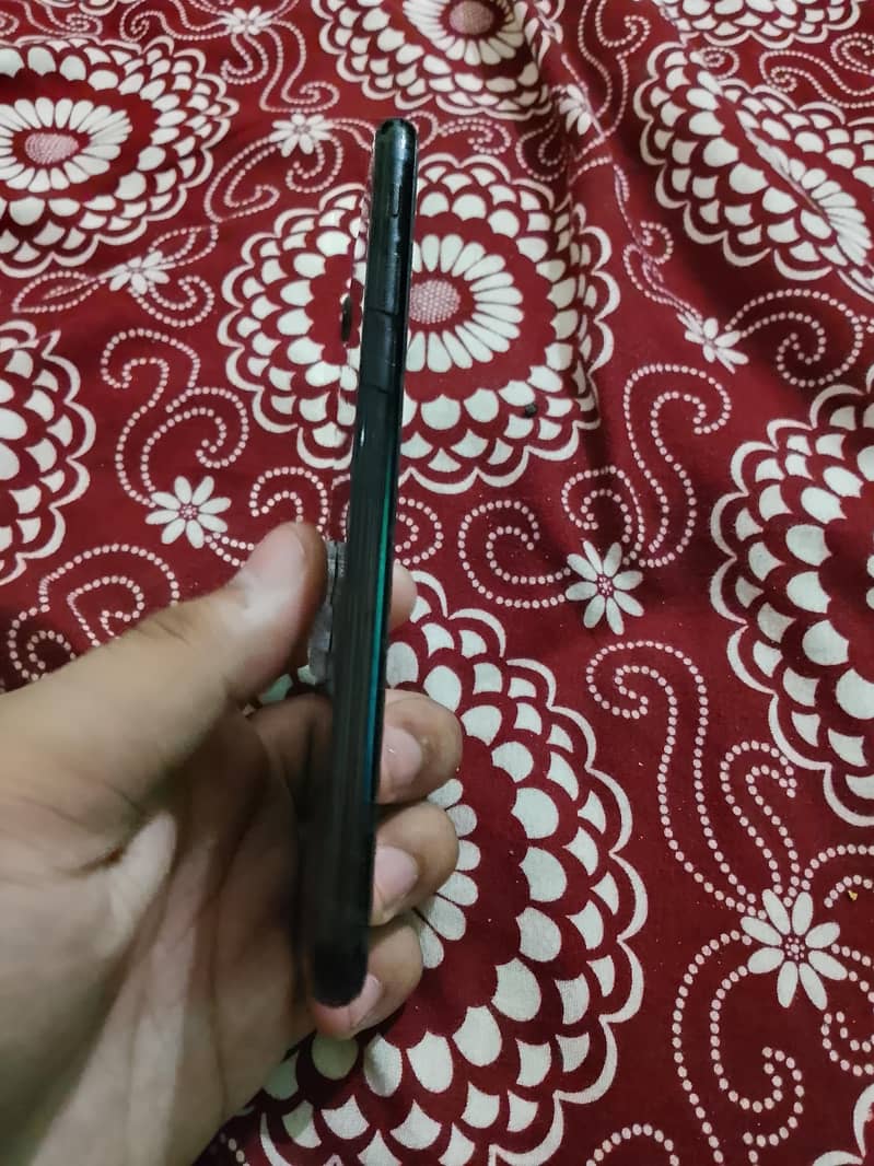 Apple iPhone 7 4