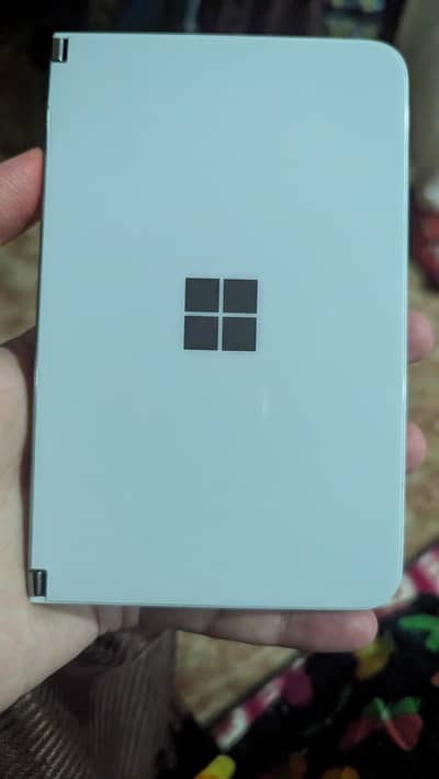 Microsoft Surface Duo