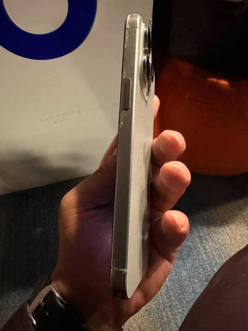 IPhone 15 Pro Max 3