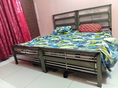 2 single bed and 3 door Almaari available used like new
