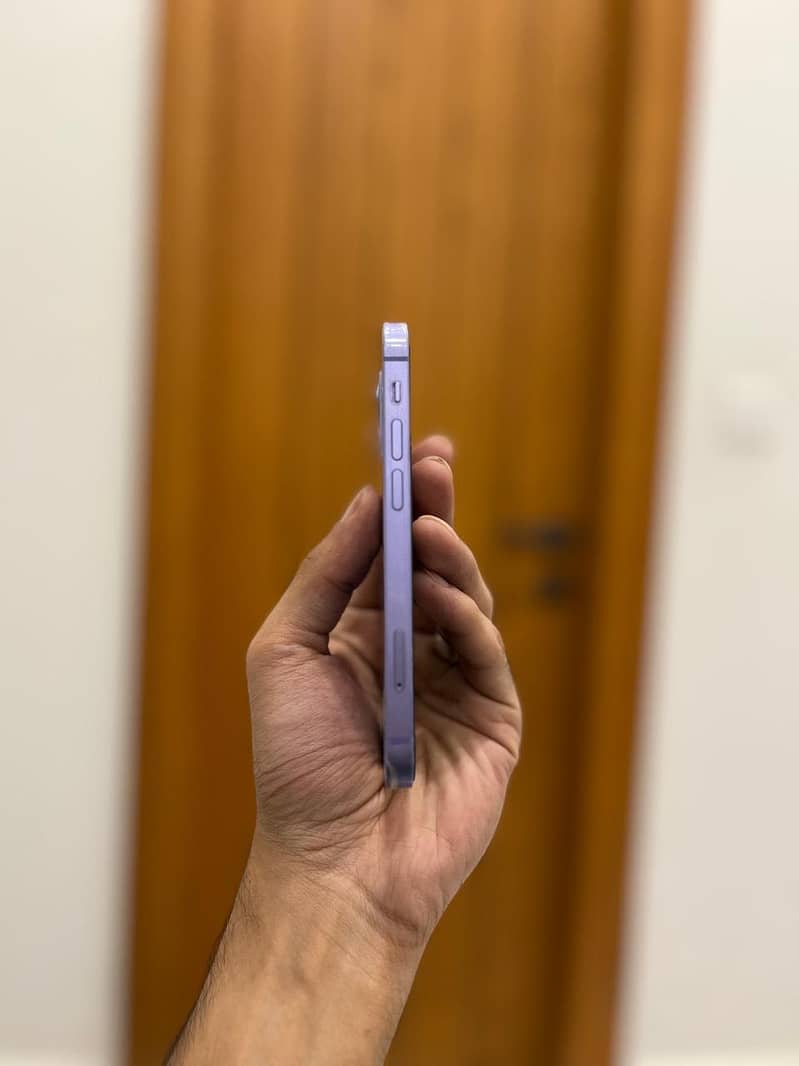 Apple iPhone 12 mini 3