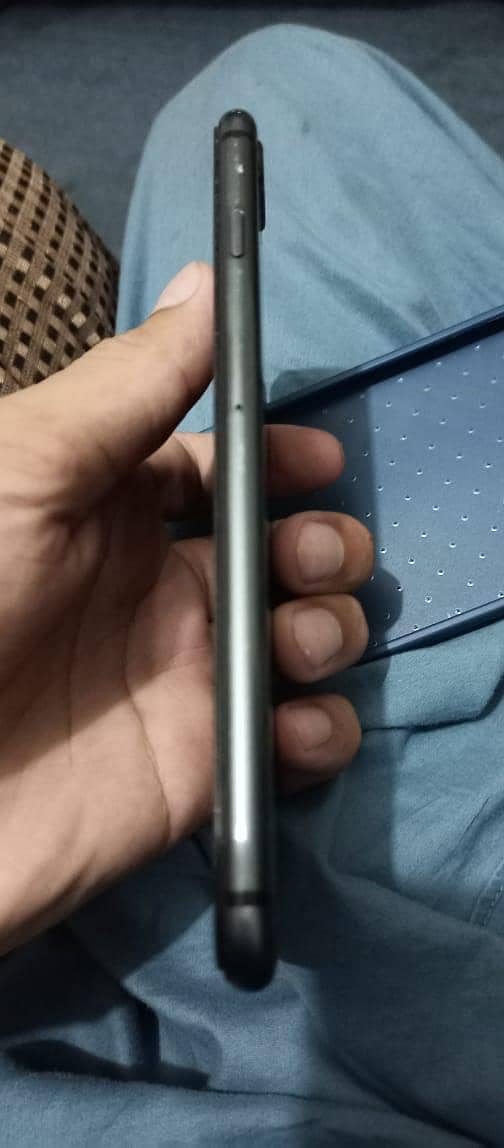 Apple iPhone 8 Plus 1