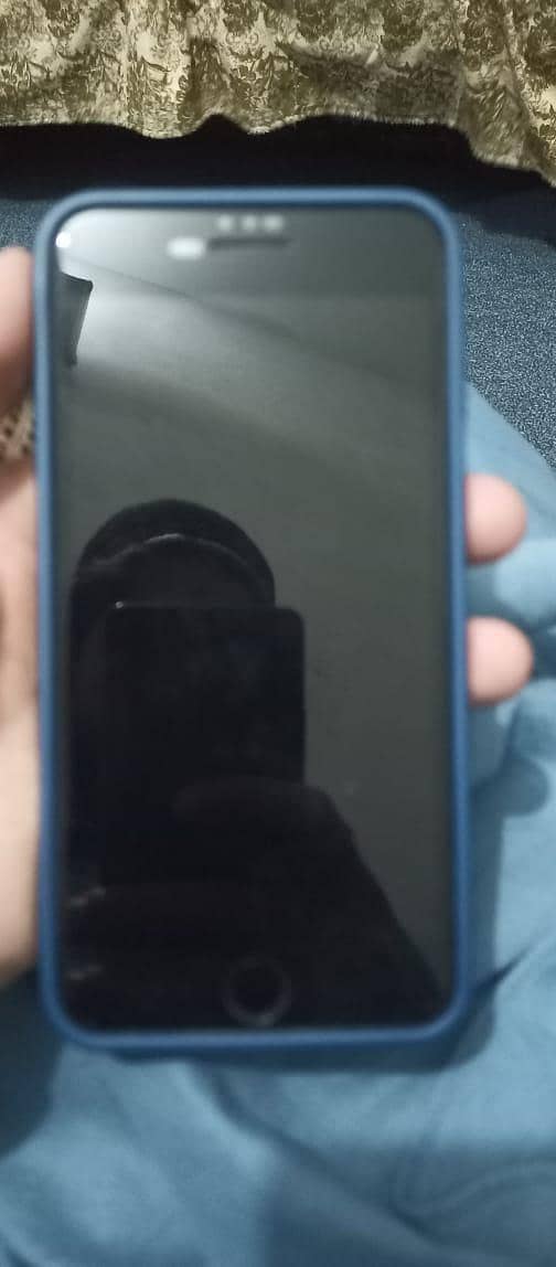 Apple iPhone 8 Plus 3