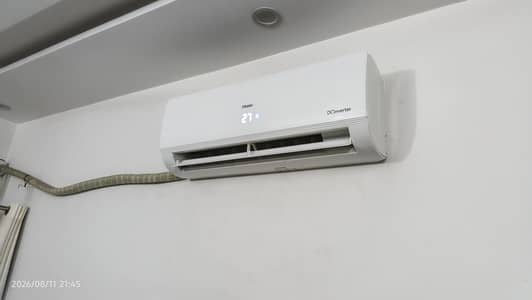 haier ac DC inverter brand new condition one year used