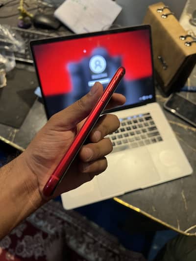 Apple iPhone 11