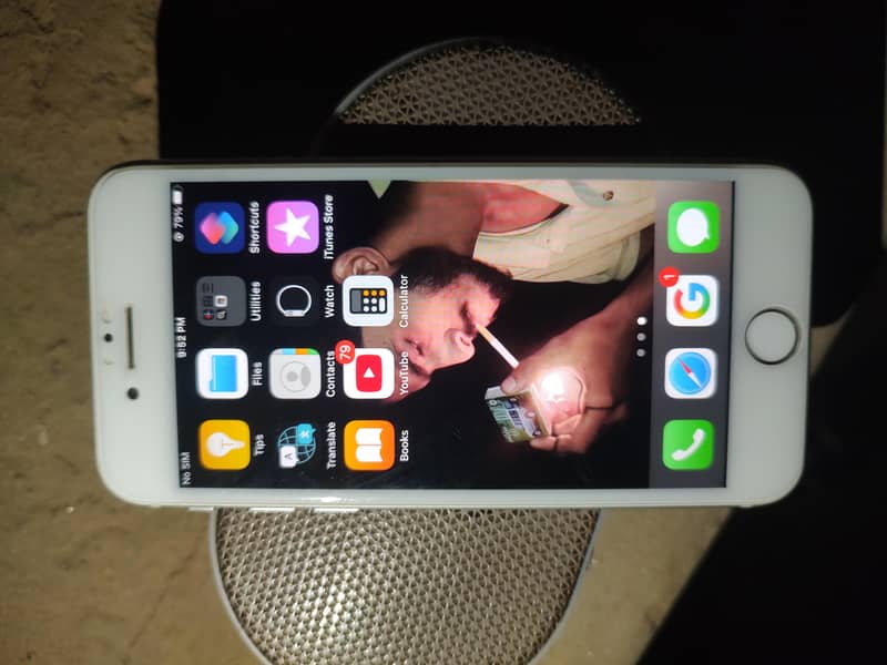 Apple iPhone 8 1