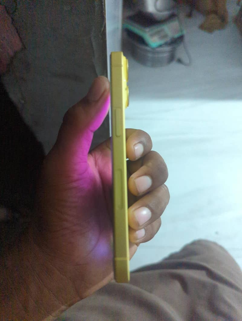 Apple iPhone 14 2