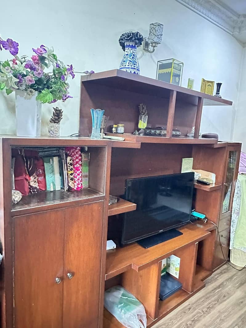 Tv Unit Divider 1