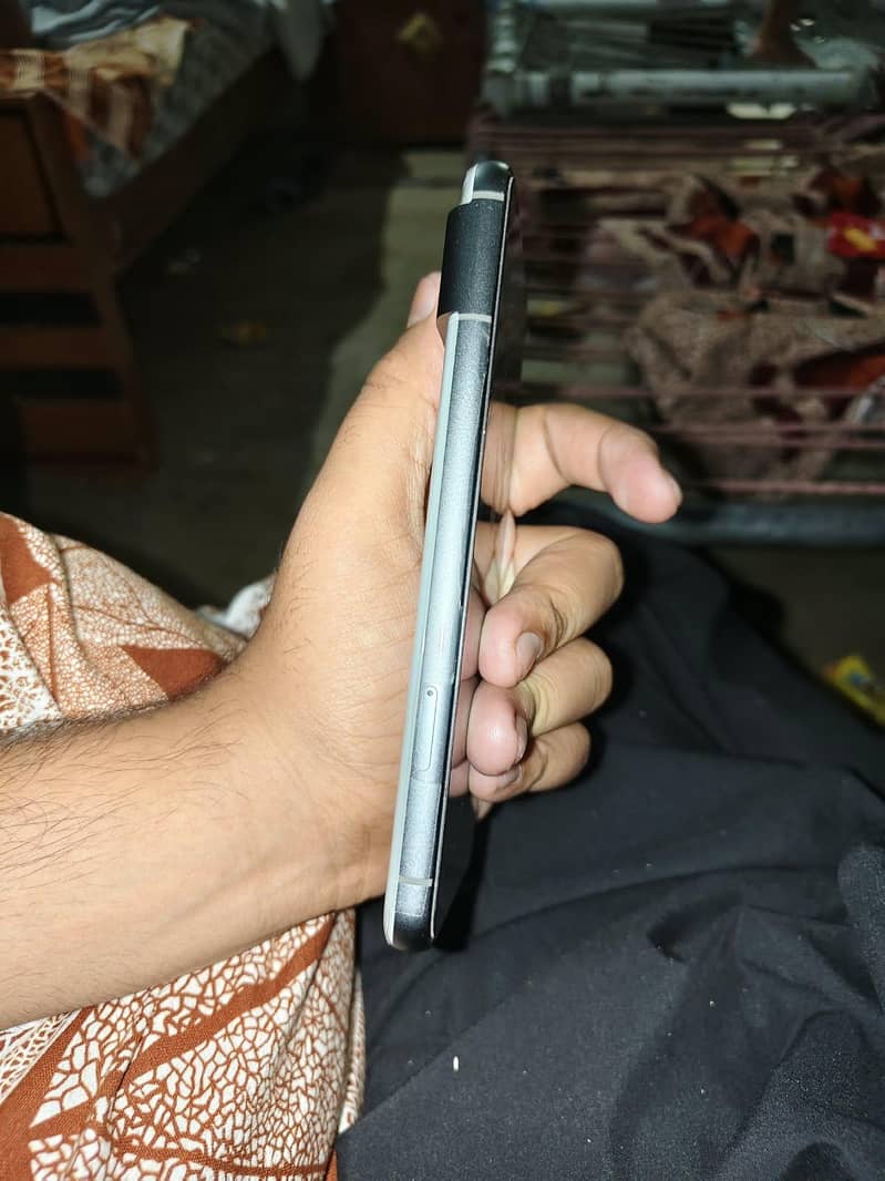 Google Pixel 8 1