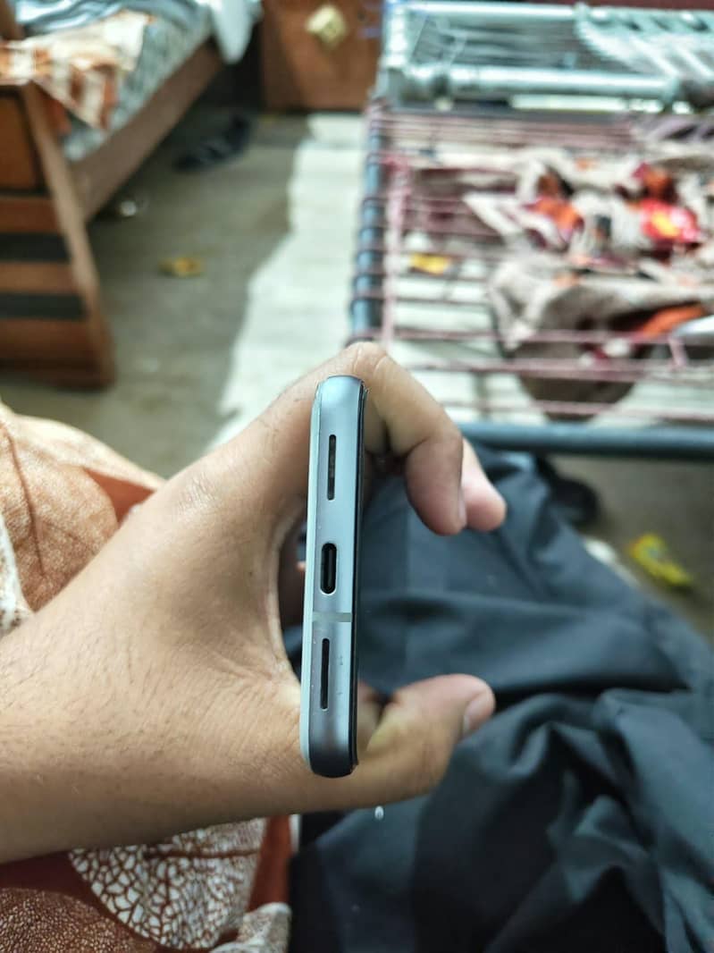 Google Pixel 8 3