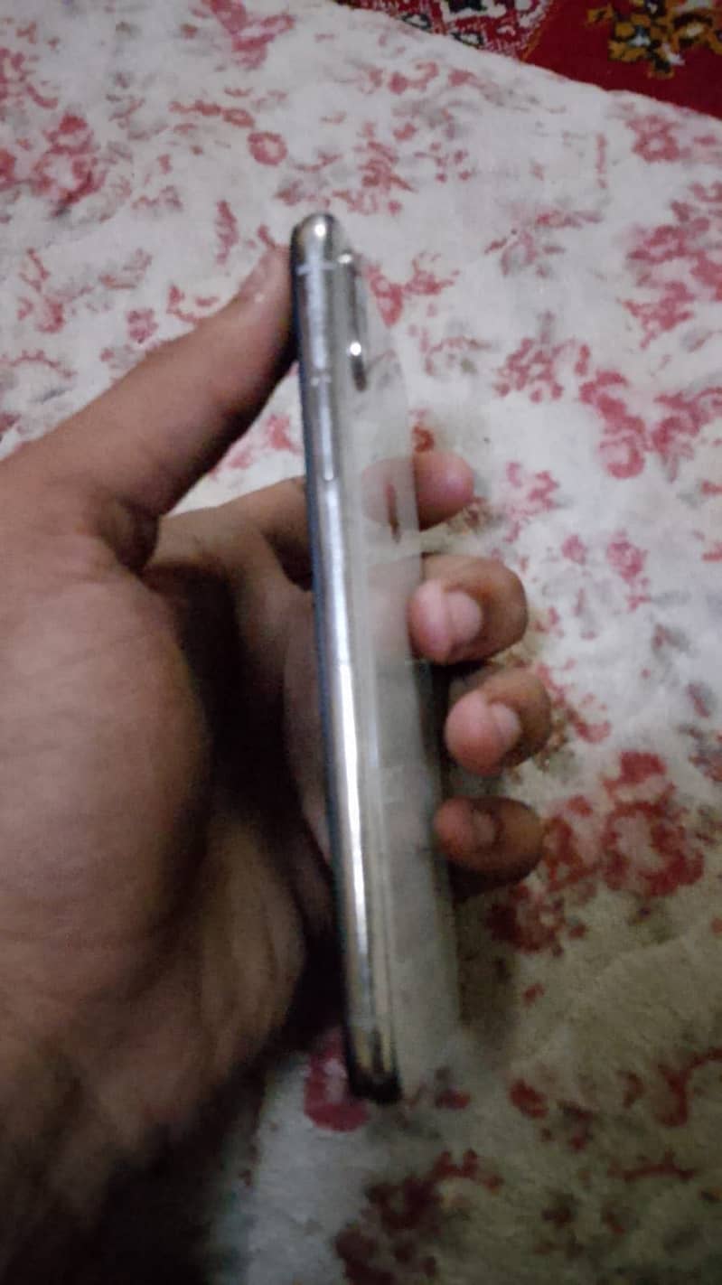 Apple iPhone X 2