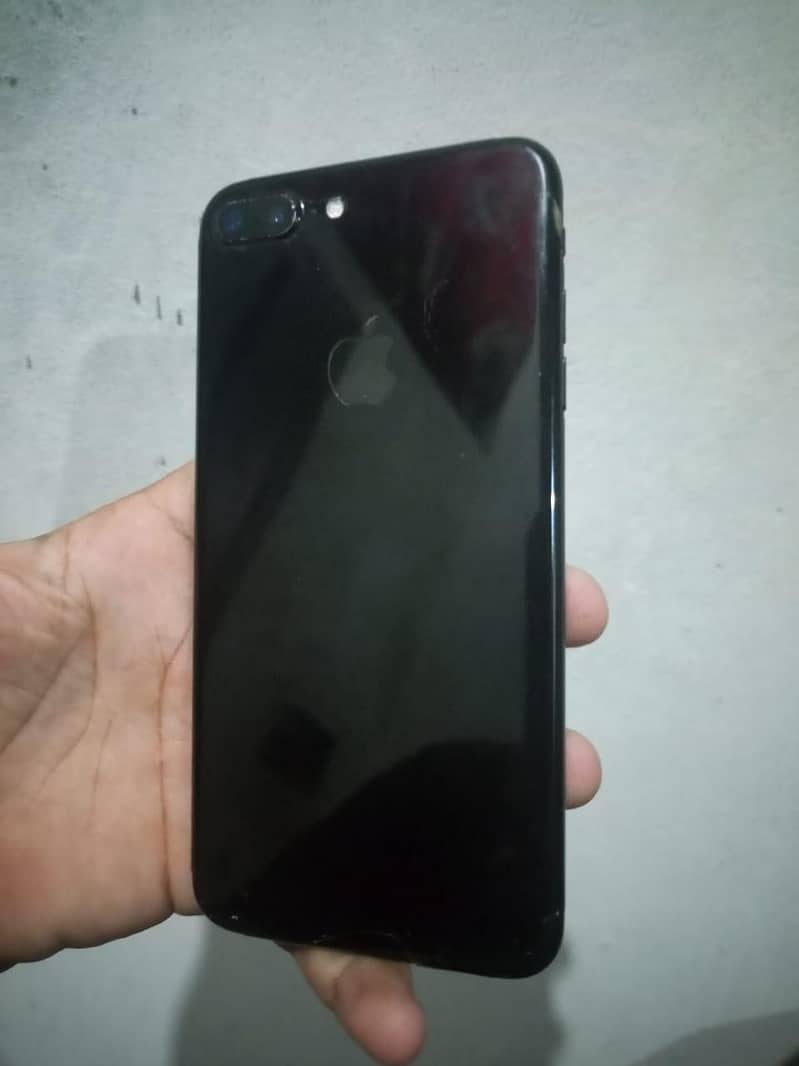 Apple iPhone 7 Plus 3