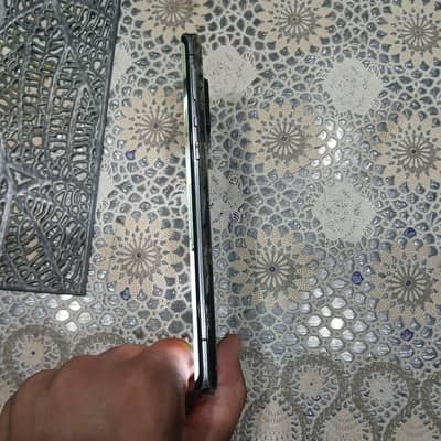 Sharp Aquos R6