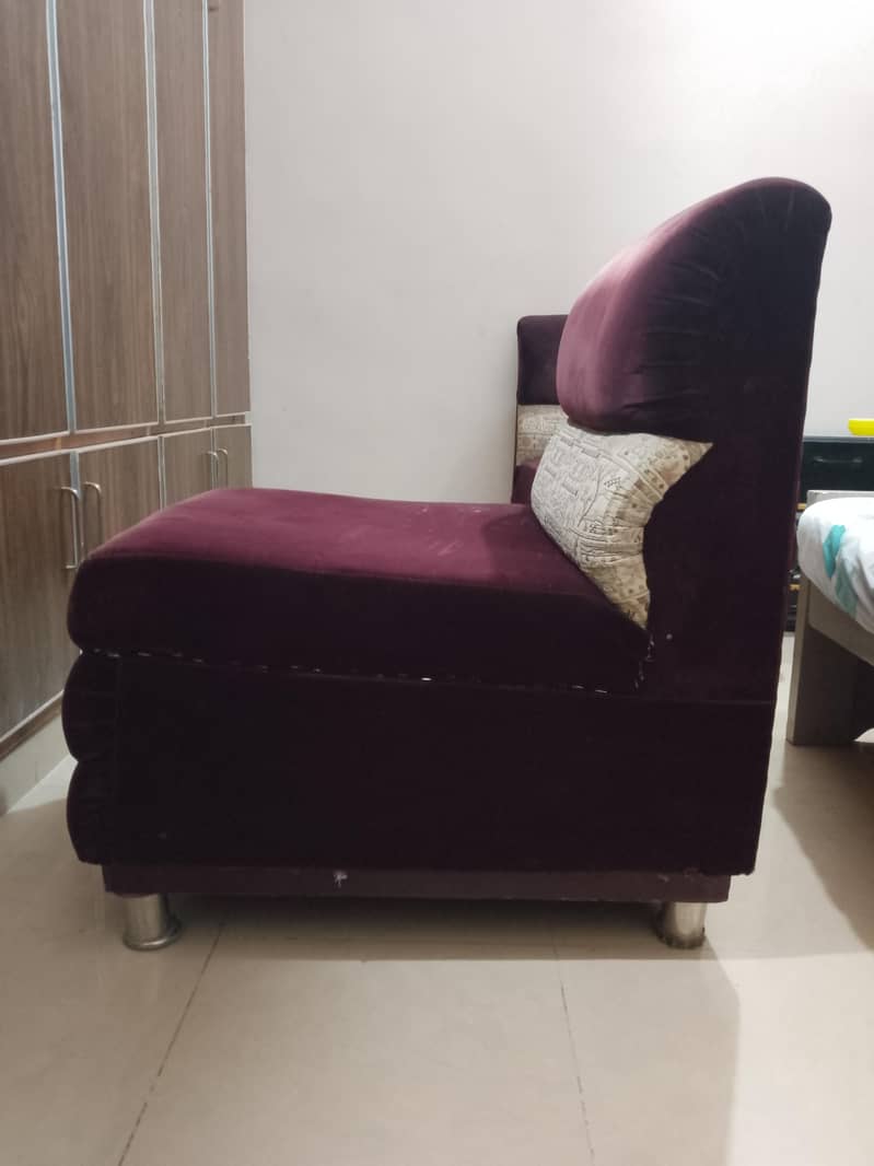 4 PC 1 seater sofas 0