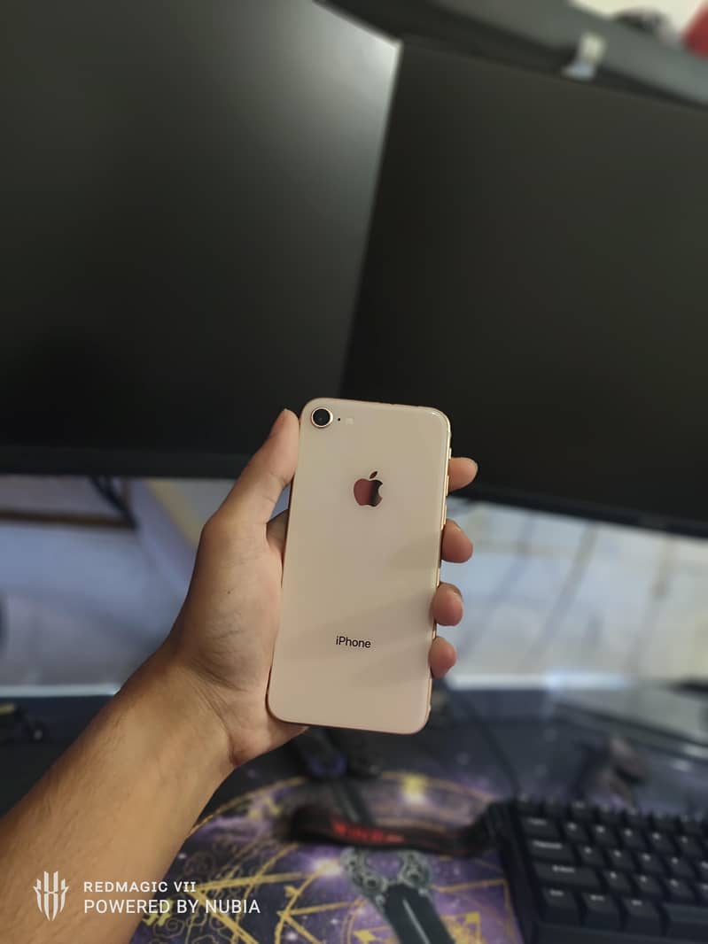 Apple iPhone 8 0