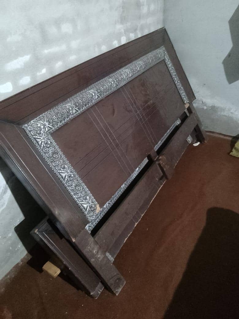 Bed with side tables 1