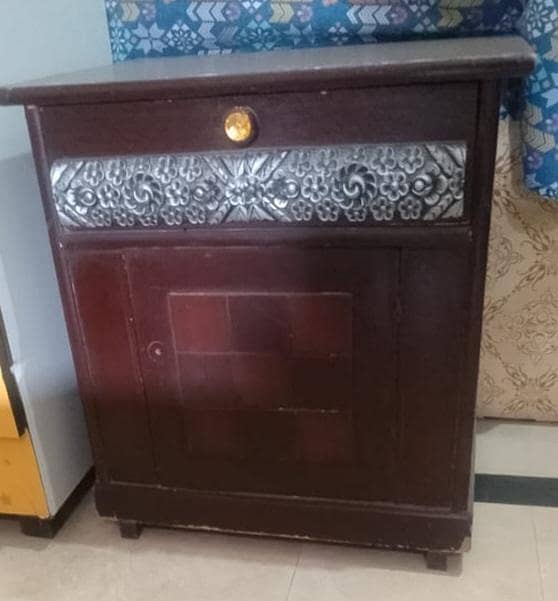 Bed with side tables 2