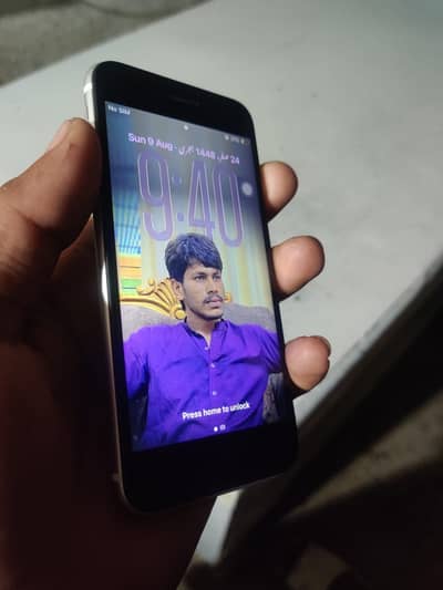 Apple iPhone SE