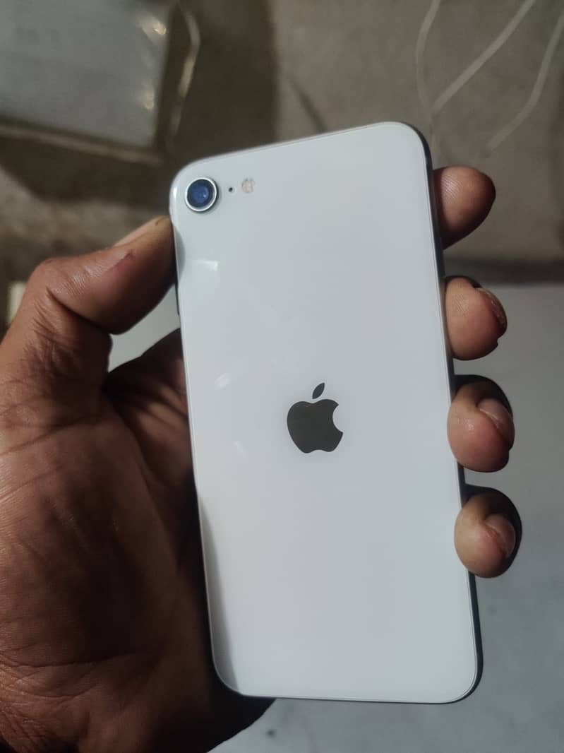 Apple iPhone SE 3