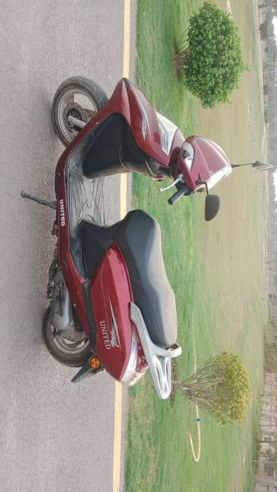 UNITED petrol scooty