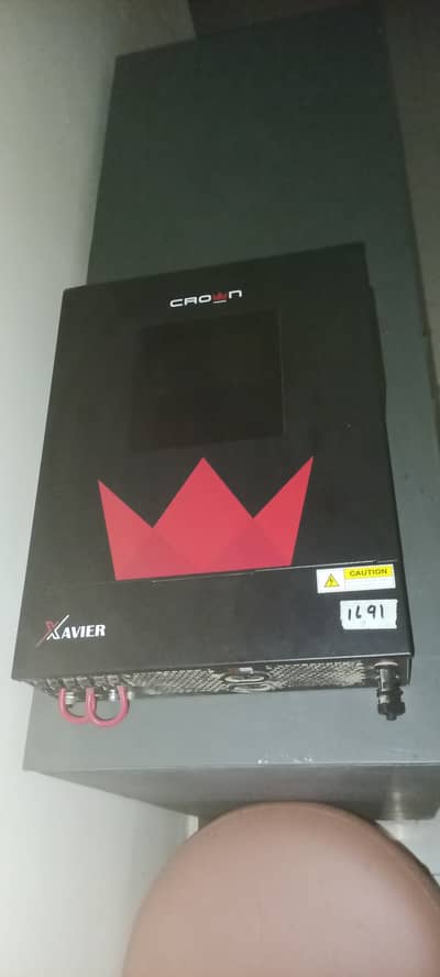 Crown 5.6 KW Solar Inverter