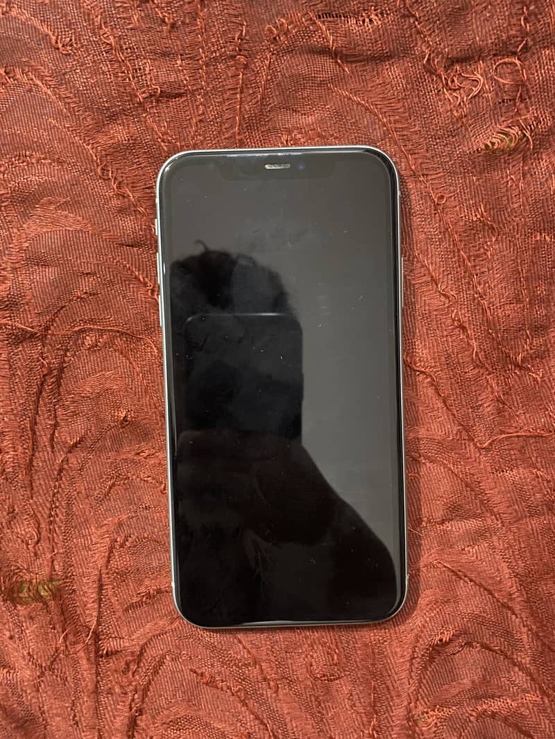 Apple iPhone 11 0